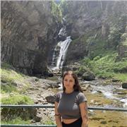 Profesa de apoyo escolar de matemáticas
